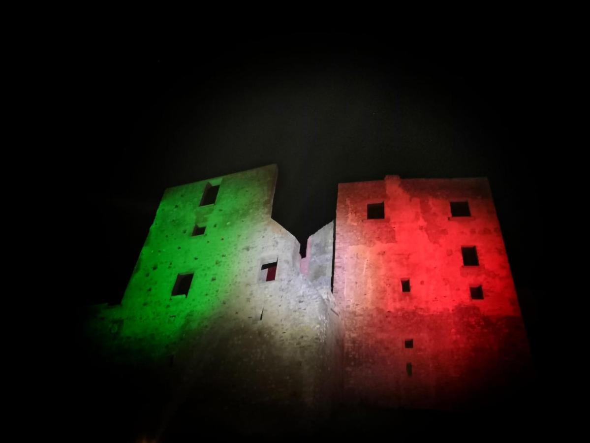 הוסטל ברינדיזי דה מונטניה Basilicata Al Volo מראה חיצוני תמונה