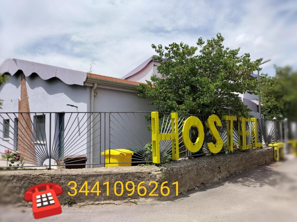 הוסטל ברינדיזי דה מונטניה Basilicata Al Volo מראה חיצוני תמונה